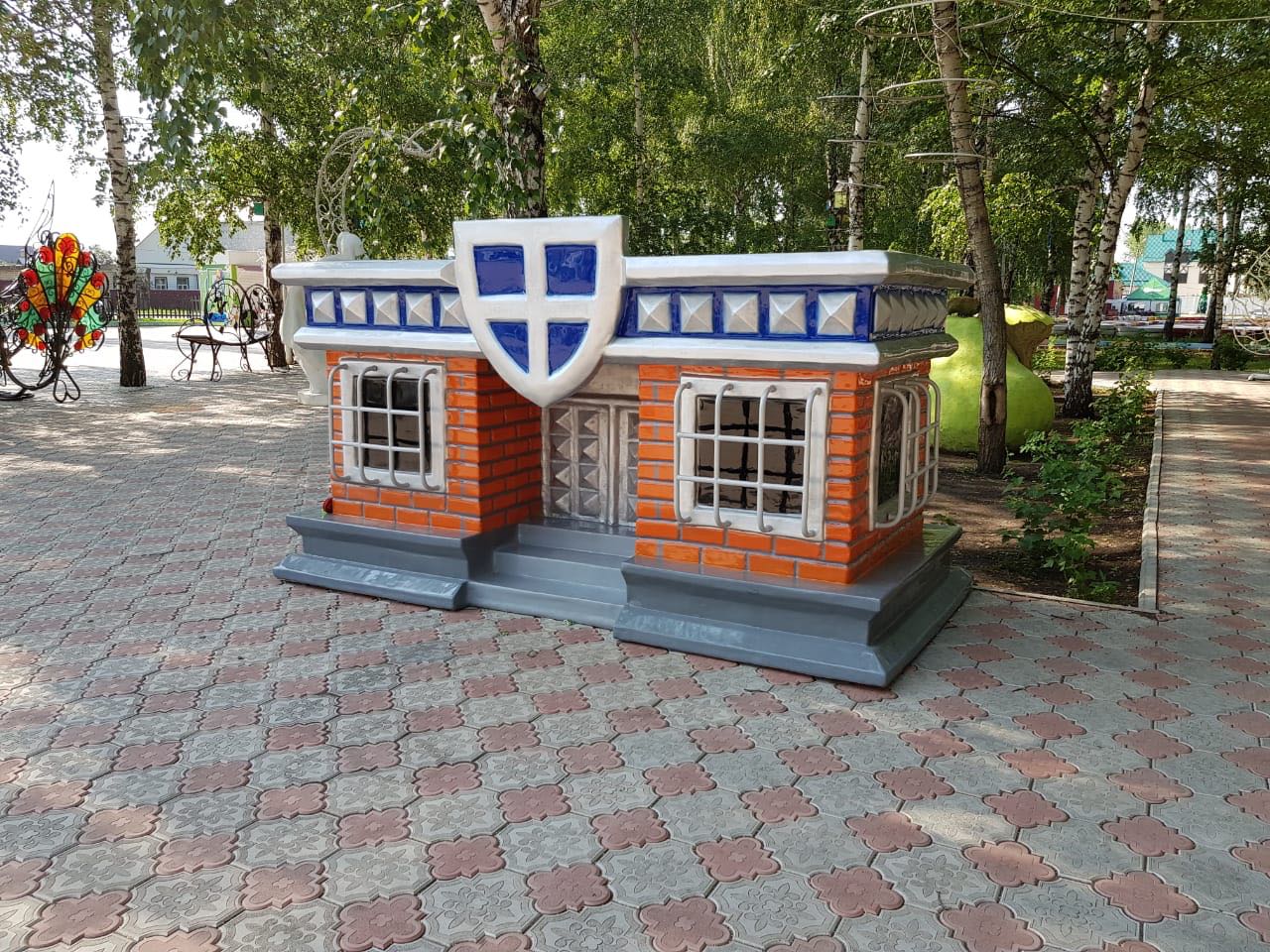img 1